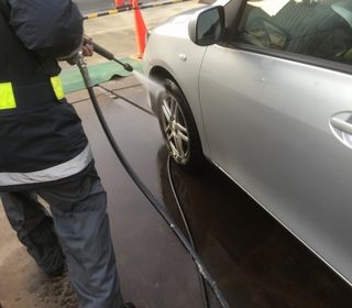 私たちには、流体伝達分野向け製品を主体に開発と生産を行っており「高圧ホース事業」を本業として活動しているメーカーです。