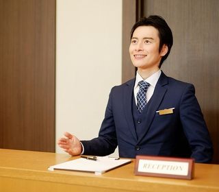 グリーンシーズンは室外アクティビティを。冬は、全国でも希少なスキー専用ゲレンデをお楽しみいただける、フォーシーズン型リゾートホテルです。 グリーンシーズンは室外アクティビティを。冬は、全国でも希少なスキー専用ゲレンデをお楽しみいただける、フォーシーズン型リゾートホテルです。