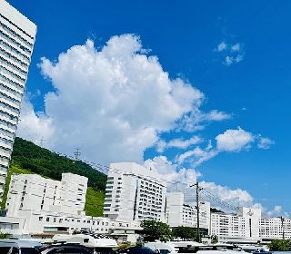 圧倒的なスケールの大自然を体感できるマウンテンリゾート、春夏秋冬をアクティブにお楽しみいただけます。