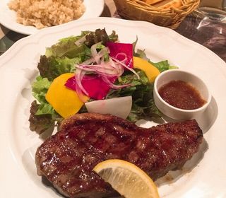 きれいな景色を一望できるレストランなので 晴れやかな気持ちで勤務できます! きれいな景色を一望できるレストランなので 晴れやかな気持ちで勤務できます!