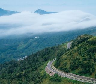 ☆標高1800m。天空の温泉郷、万座。レストランはフランス料理のメインダイニング、和食堂、中国料理、ラウンジなどです！